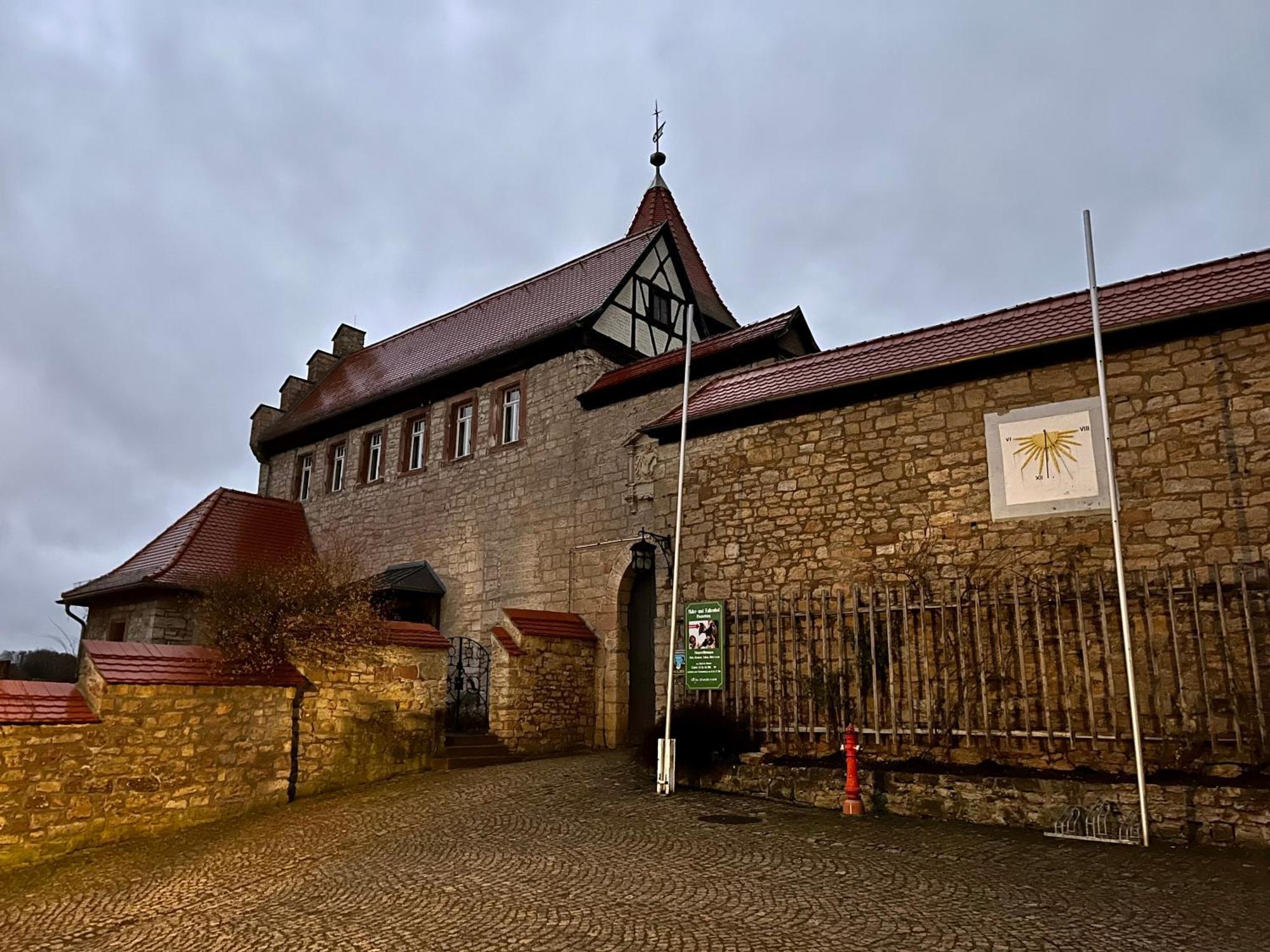 Delux Ferienwohnung Kunstgalerie Und Ilmradweg Kranichfeld Exterior photo